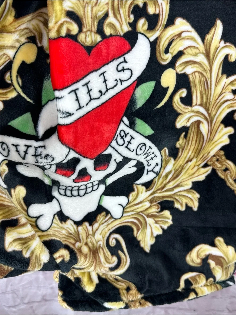 NWT ed hardy Printed Plush Oversized Throw retro rock glam whimsigoth streetwear